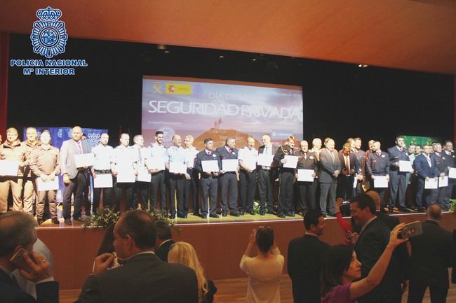 Entrega de menciones honoríficas con motivo del Día de la Seguridad Privada en Almería