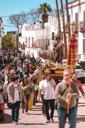 Las imágenes de San José y San Benito ponen el broche de oro a una Semana Santa marcada por la implicación social