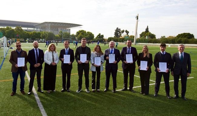 Almería se une al impulso de la FP con clubes históricos del fútbol andaluz