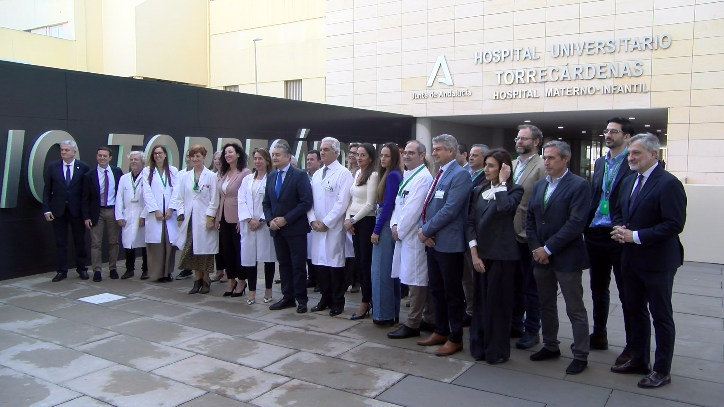 Almería, entre las tres provincias andaluzas que más nuevos sanitarios recibirá con la nueva OEP