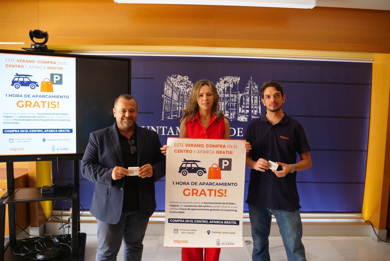 Los comerciantes de El Ejido ofrecerán a sus clientes 1 hora de aparcamiento gratuito