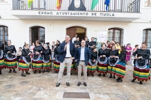 Tíjola transforma su centro con la peatonalización de la Plaza de España