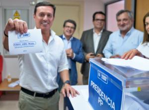 El PP de Almería vota por Feijóo