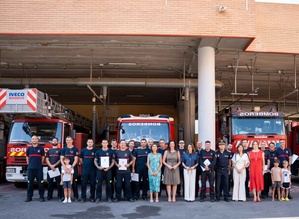 Alcaldesa anuncia inversión de 2 millones para Bomberos de Almería
