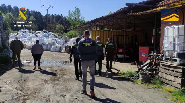 Desarticulan red criminal que traficaba con residuos plásticos en España