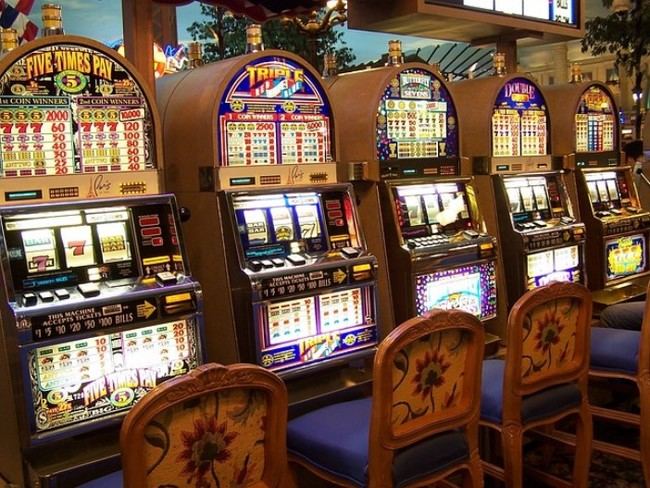 Descubre las ventajas de jugar tragaperras online