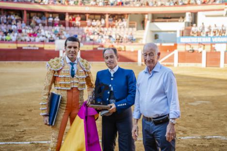 Diego Ventura abre la puerta grande en la primera tarde de Santa Ana