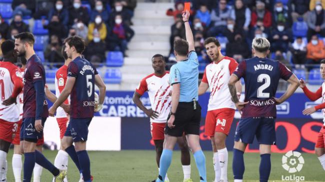 1-1: El Almería se queda en 9 pero gana un punto