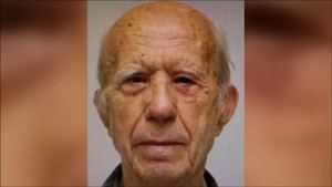 Tiroteo en Atenas: un anciano huye tras herir a cuatro personas