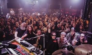 La sala Berlín se llena de rock en el Winter Tote Fest con Burning y JJ Fuentes