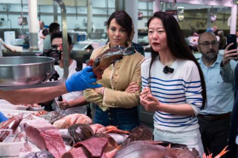 Almería se hace viral en China de la mano de dos influyentes periodistas de Pekín