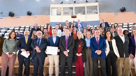 Treinta funcionarios almerienses aplicarán innovaciones en la Junta tras su máster