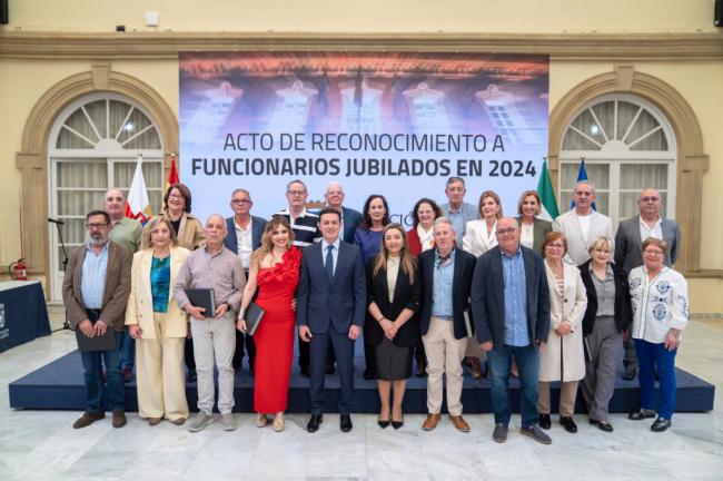 Homenaje a funcionarios jubilados de la Diputación de Almería en 2024