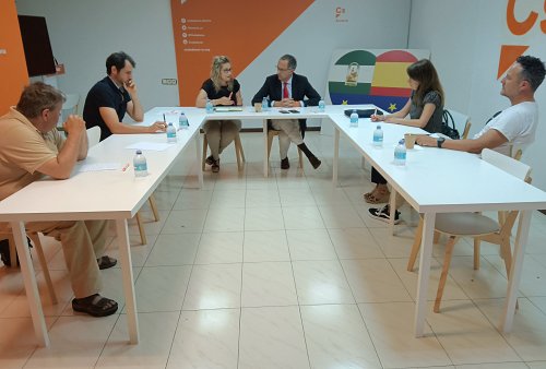 Vicente García: “Ciudadanos consolidará las plantillas de docentes en Almería”
