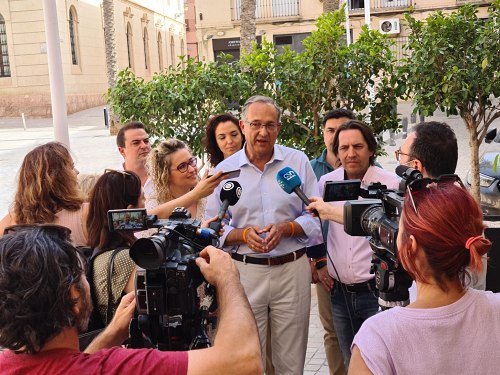 Vicente García: “El voto a Ciudadanos garantiza que continúe el Gobierno que ha transformado Almería”