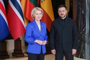 Von der Leyen y líderes europeos rinden homenaje a Ucrania en su cuarto aniversario de guerra