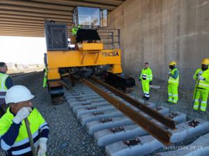 El ministro Puente presume en redes del inicio de las vías que sacarán a Almería de su aislamiento