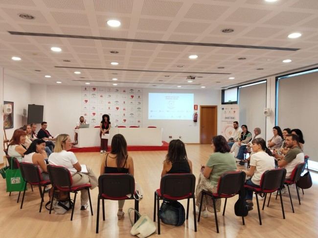 Vícar impulsa la coordinación en salud comunitaria