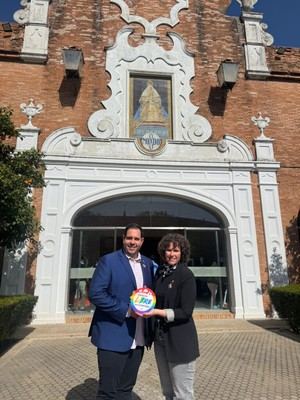 Vícar recibe distinción como espacio libre de LGTBIfobia