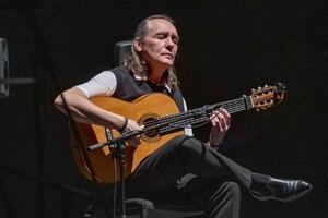 Vicente Amigo deslumbra en Almería con un emotivo recital de guitarra