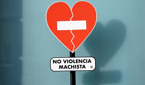 El IAM garantiza atención telefónica a mujeres en terapia por violencia de género