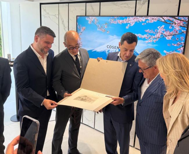Cosentino City Tokio acoge a la expedición de Andalucía en Japón