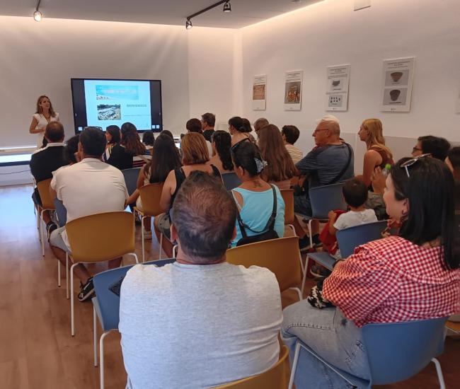 Cerca de 300 personas participan en las visitas guiadas gratuitas por el patrimonio histórico de El Ejido