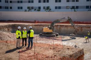 Las máquinas ya trabajan en la nueva sede judicial de Roquetas de Mar