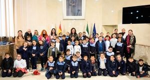 La alcaldesa recibe a tercero de Primaria del Colegio SAFA