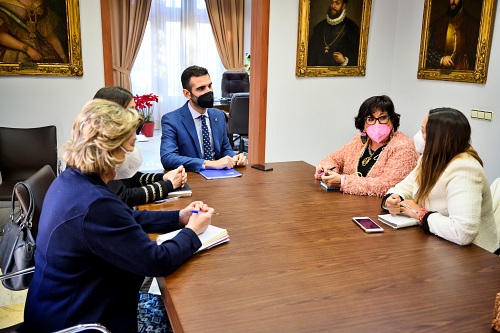 Ayuntamiento y Colegio de Enfermería mantienen líneas de colaboración