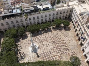 La Plaza Vieja acoge mañana a mediodía las Mini Campanadas