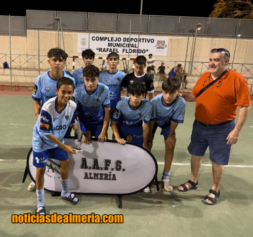 Casi 300 deportistas compiten en el torneo municipal de fútbol sala