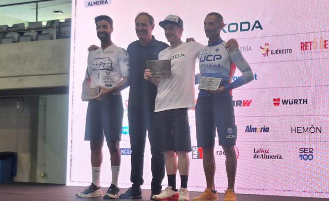 Luis León y Natalia Fischer, campeones de la Titan Desert Almería 2025