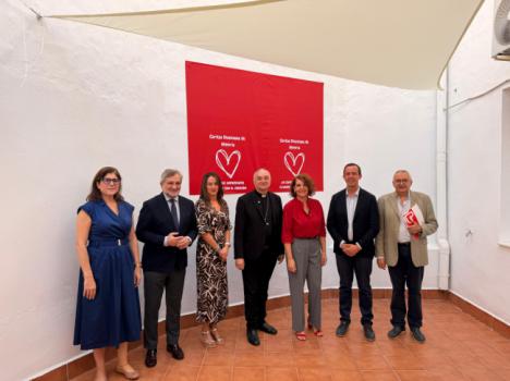 Inauguran centro de acogida para personas sin hogar en Almería
