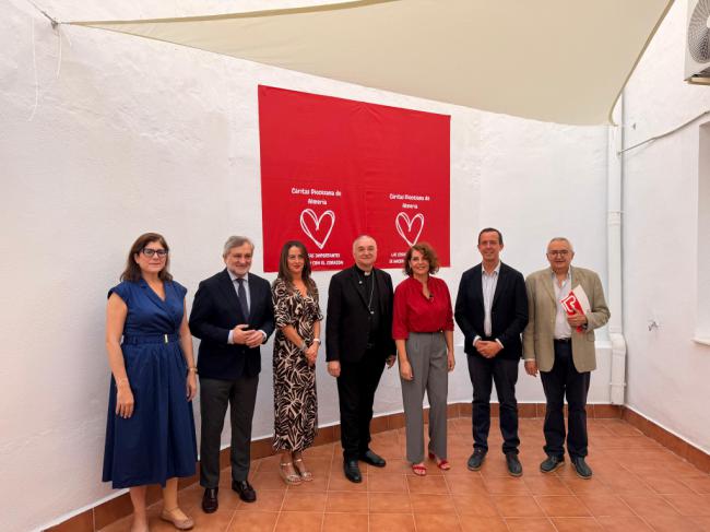 Inauguran centro de acogida para personas sin hogar en Almería