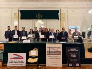 Celebración del décimo aniversario de la Mesa en Defensa del Ferrocarril en Almería